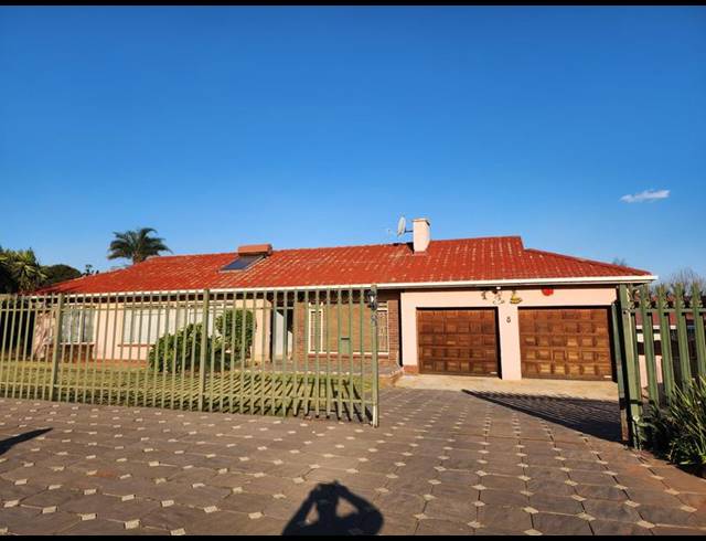 4 BEDROOM HOUSE FOR SALE IN BIRCHLEIGH